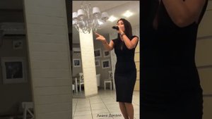 Люди не могут быть одни, собираются в стаи -вьют города...