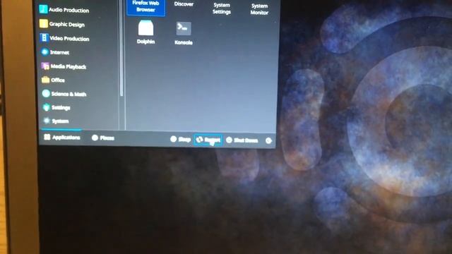 MacBook Air 13 early 2015 and prepared Ventoy USB stick with multiple Linux ISO images to test смотреть онлайн