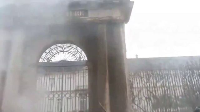 В ПАРИЖЕ ПАСМУРНО..ВРЕМЕНАМИ НАВОЗНЫЙ ДОЖДЬ! ?