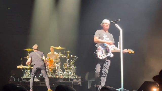 Blink-182 Edging and Aliens Exist Live! St. Paul MN. May 4 2023