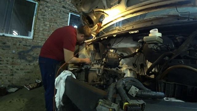 Утепление подкапотного пространства Ивеко Дейли смотреть онлайн