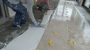 Скоростная укладка плитки 60 - 1,20 без уровня с применением DLS.