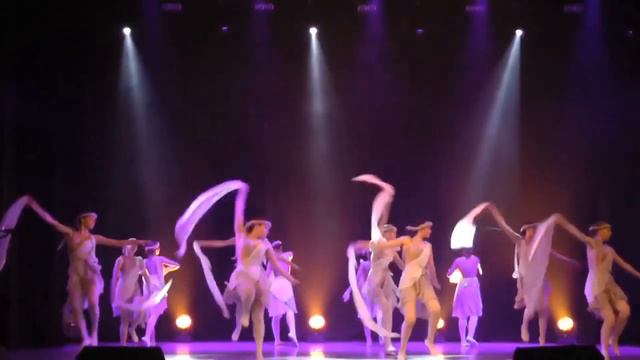 Народний художній колектив-ансамбль танцю "Браво" - "Весняні ігри" смотреть онлайн