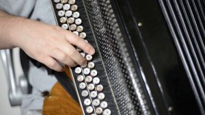 «Течет река Волга». Разбор песен на баяне ноты и аккорды.