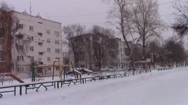 VLOG Поездка в Кротовку + кормим птичек + сильный снег. Часть 3 из 3 смотреть онлайн