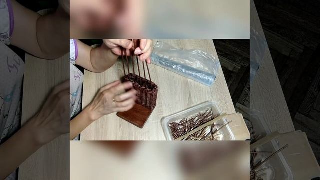 Подставка для телефона и канцелярии.