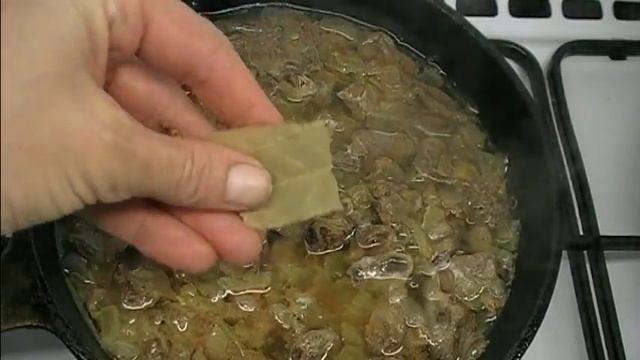 Сердечки куриные тушеные в сметане. Как приготовить куриные сердечки.