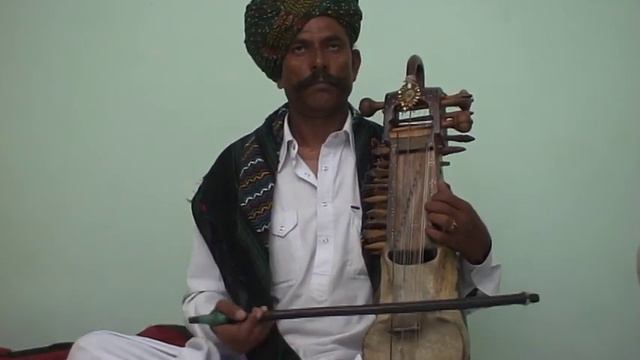 RAJASTHANI FOLK MUSICAL INSTRUMENT- SINDHI SARANGI смотреть онлайн