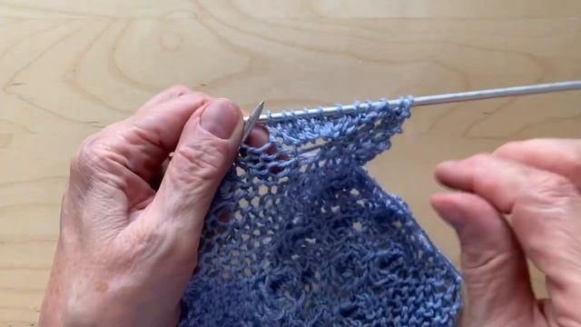 Петелки - росинки из маминой копилки. Узор спицами для отделки модных изделий и не только.