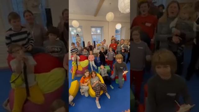 Хакатон - научно-популярная игра для детей 7-15 лет в школе KIT. смотреть онлайн