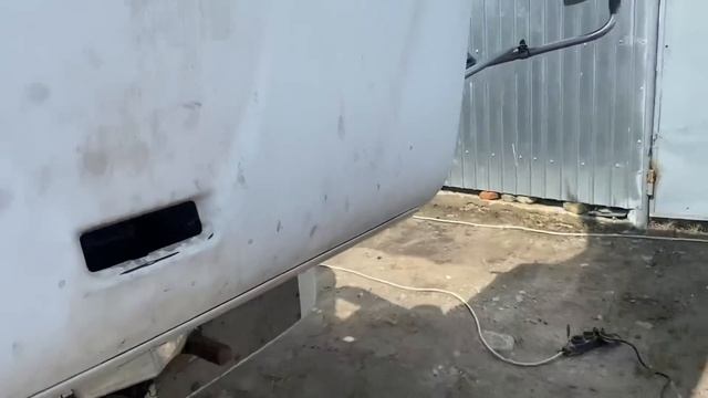 Выкинул пол ДВИГАТЕЛЯ с INTERNATIONAL 9400! Поменял ФАРЫ и КРЫШКИ для топливного бака. А вот и ФРЕД смотреть онлайн