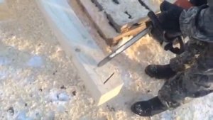 Выпиливаем соединение бруса "ласточкин хвост". Строительство бани.