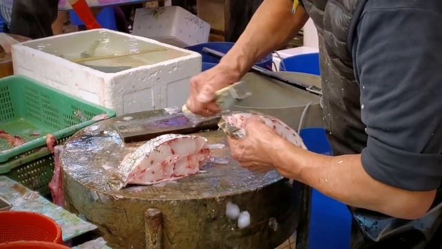 Необычная РАЗДЕЛКА Рыбы / Гонконгский РЫНОК Морепродуктов / Обработка и Нарезка...