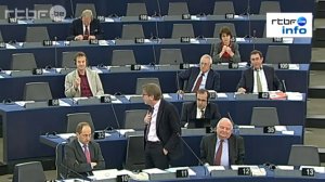 Les questions de Guy Verhofstadt: &quot;Qui est au fond le candidat d&#39;extr&#234;me-droite: Le...