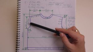 Джемпер (свитер) спицами со спущенным плечом, узор шишечки. Авторская работа. Описание с расчетами.