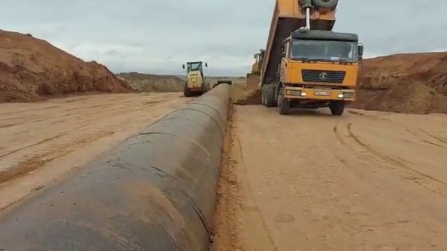 Устройство обратной засыпки водопропускной трубы.  ПК 365+00. Дата 14.10.2022 г. смотреть онлайн