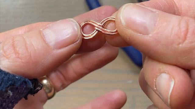 Wire Wrapping Techniques- DIY Wire Wrapped Infinity Ring смотреть онлайн