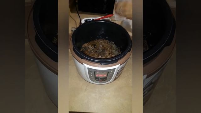 Рецепт: ГРЕЧКА С ГРИБАМИ в скороварке! / BUCKWHEAT WITH MUSHROOMS in a multicooker-pressure cooker! смотреть онлайн