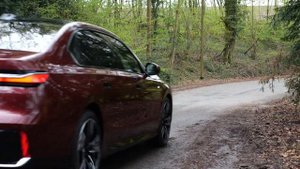 ?BMW 7 Серии G70 M Sport 2024 года: скорость и стиль на автобане! Полный обзор!?️?