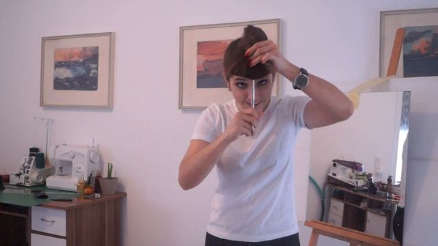 Очень простая Стрижка Каскад, многослойная, самая быстрая / Quick & Easy Layered Haircut At Home смотреть онлайн