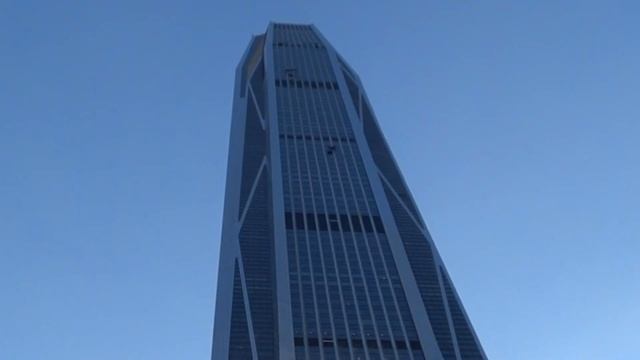 Самый высокий небоскрёб в Шеньжене, Китай (The highest skyscraper in Shenzhen. Ping An Finance)