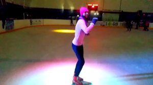 Девочка зажигает на коньках! Каток Айсбер Великий Новгород