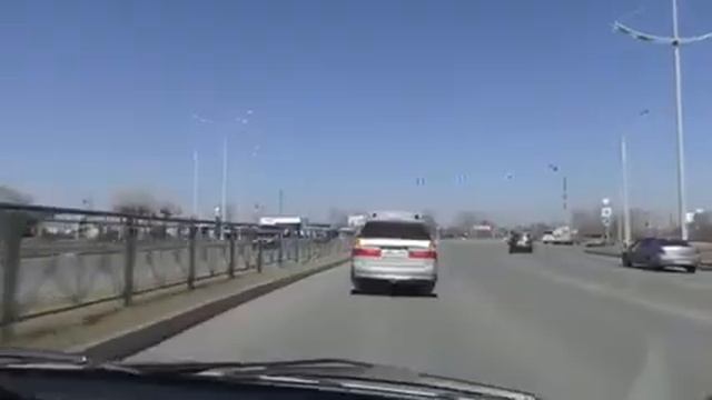 Абакан. О наболевшем вопросе со знаками и разметкой на кольце Крылова и Некрасова. АЗС ГПН. смотреть онлайн