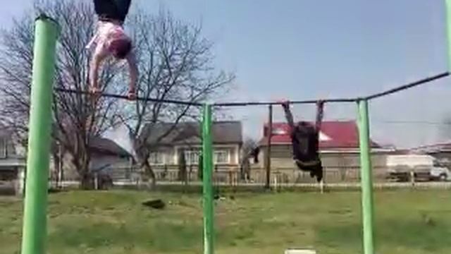 турник солнце вдвоём смотреть срочно смотреть онлайн