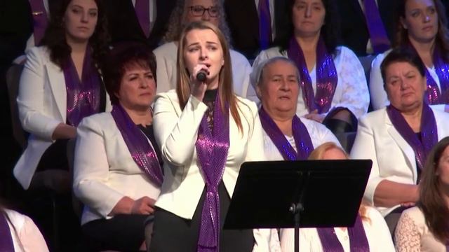 «Уютная земля..» - Христианское пение (Алина Равлюк) #христианскиепесни #топ
