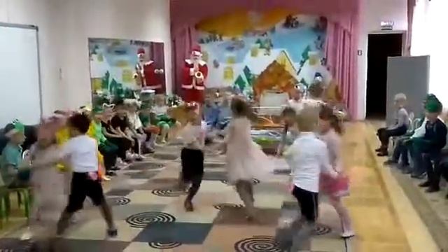 МБДОУ 234. Сказка о глупом мышонке. Танец поросят. смотреть онлайн