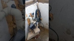 Как установить глубинный насос и автоматику