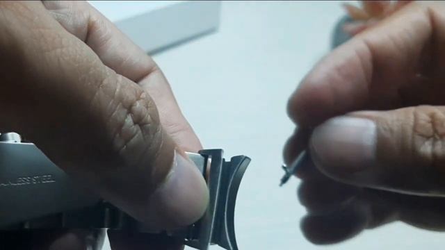 SAMSUNG GALAXY WATCH 4 44mm | INSTALLING | NO GAP STRAP смотреть онлайн