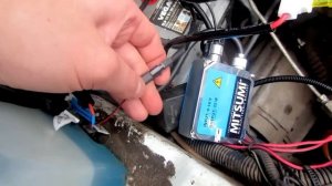 Установка и подключение биксеноновых ламп Mitsumi на автомобиль Славута своими руками