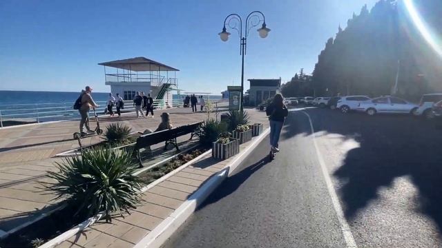 МЫ В АЛУШТЕ! Что здесь происходит? смотреть онлайн