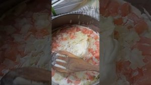 слоёный нежный салат из красной рыбы