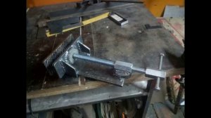 Стойка для дрели и тиски своими руками