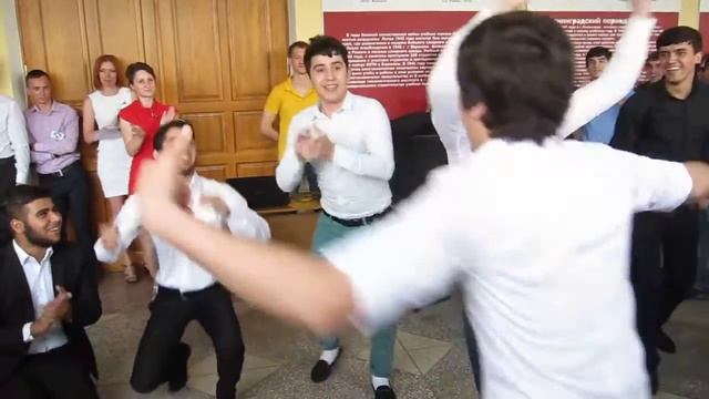 Зажигательный танец смотреть онлайн