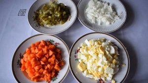 Салат с печенью минтая. Очень вкусный!