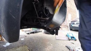 How to remove the Chrysler Dodge drive shaft / Как снять приводной вал Chrysler Dodge