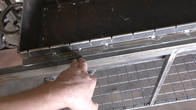 Практичный МАНГАЛ С КРЫШЕЙ Своими руками смотреть онлайн