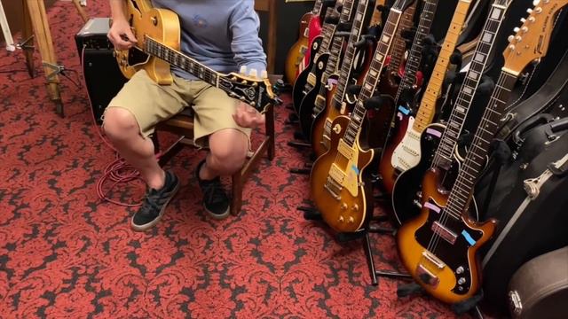 ちょっとジャジーに弾いてみたかったんです。「YAMAHA」「Ibanez」 смотреть онлайн