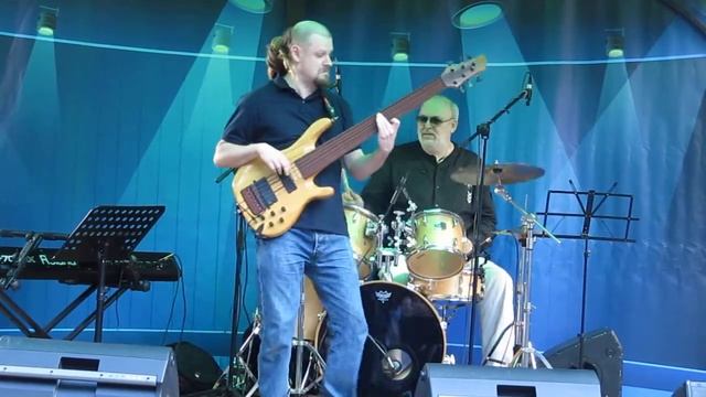 Александр Гайдук (бас-гитара; фламенко). смотреть онлайн