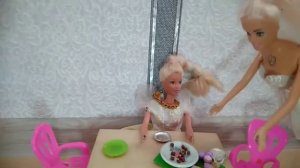 Пранки куклами. Смешные розыгрыши. Стопмоушен.  #lizamonak #stopmotion #куклы #doll #пранки