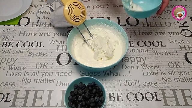 Невероятно нежный меренговый рулет с голубикой к чаю!