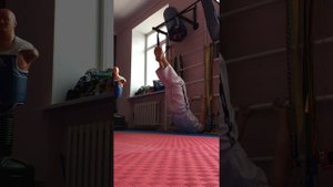 Как качал пресс Брюс Ли?
