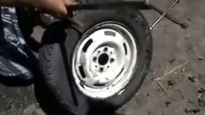 Колесо спускает из под корда