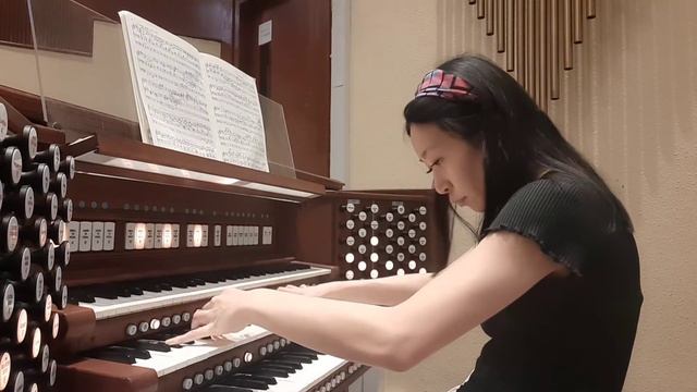 Sigfrid Karg-Elert - Valse Mignonne Op. 142 No. 2 смотреть онлайн