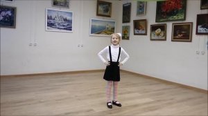 Детки и мамы танцуют и поют в центре "ДАР" в Колпино