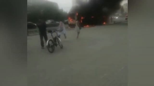 В Нижнем Тагиле сгорел трамвай смотреть онлайн