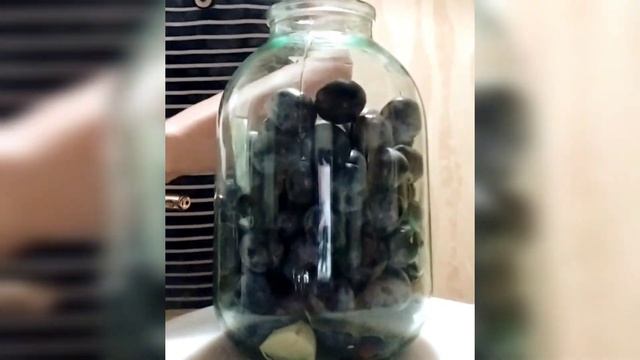 СУПЕР ЗАКУСКА - МОЧЁНЫЕ СЛИВЫ на ЗИМУ смотреть онлайн